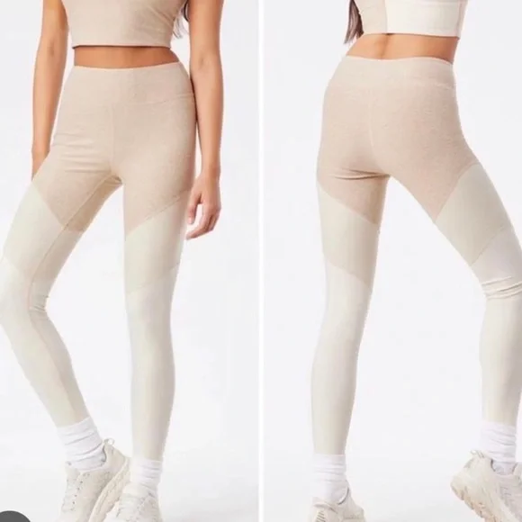 Outdoor Voices Compression Leggings and matching Sport Bra Size Small - Picture 2 of 8